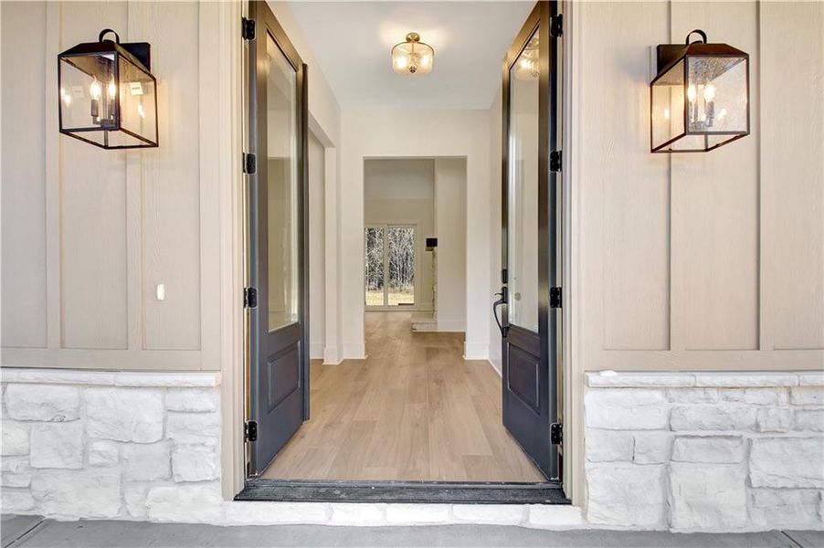 Exterior details and patio area of a home in , Luthersville (Image 3).