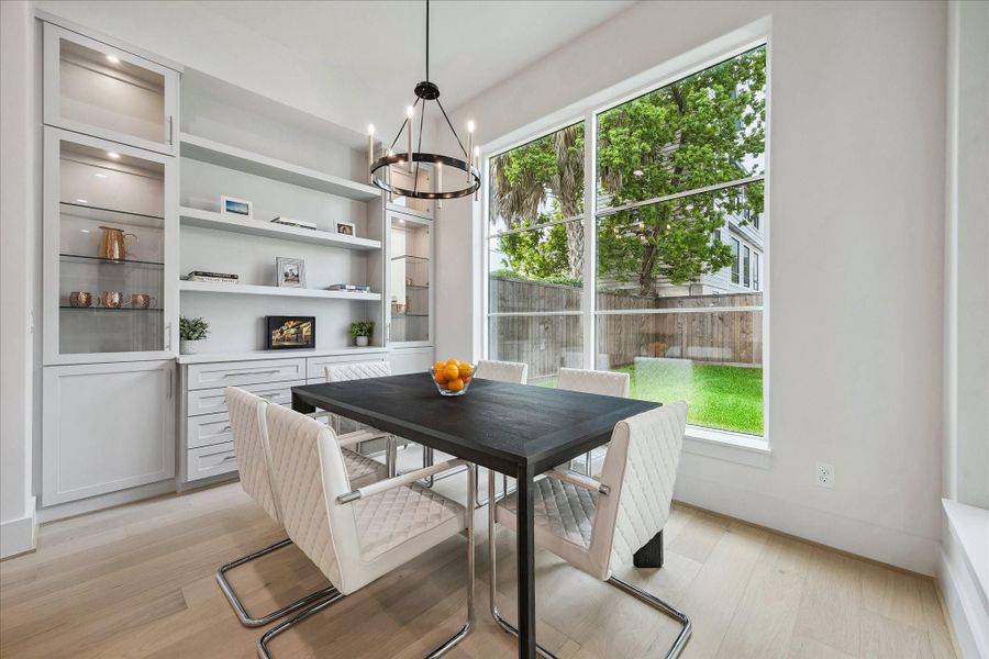 Breakfast Room
