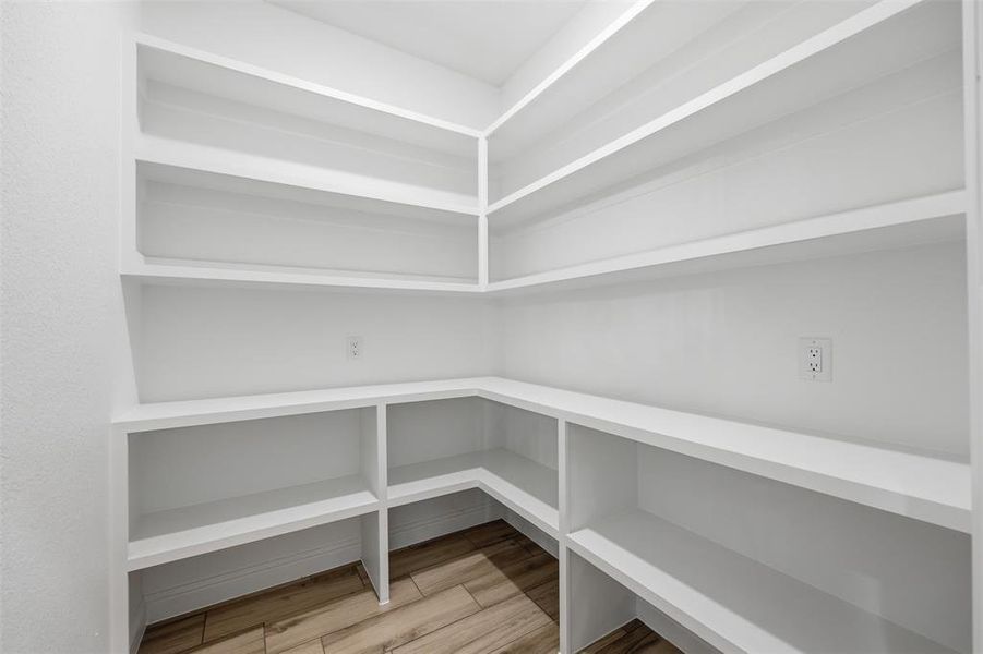 Spacious, unfurnished interior of a new home in , Weatherford (Image 23).