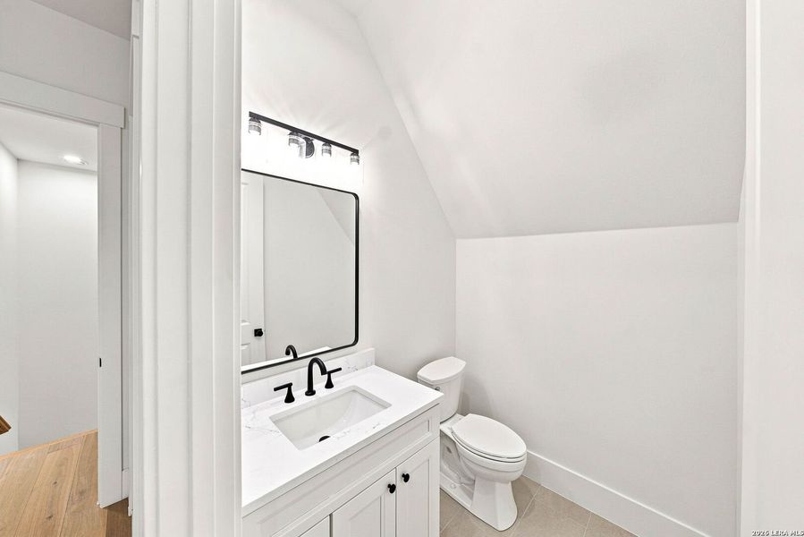 Furnished interior view inside a new home in , Boerne (Image 10).