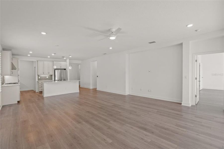 Spacious, unfurnished interior of a new home in , Bradenton (Image 19). Spacious, unfurnished interior of a new home in , Bradenton (Image 19).