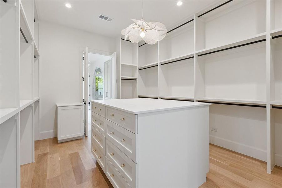 Furnished interior view inside a new home in , Dallas (Image 7). Furnished interior view inside a new home in , Dallas (Image 7).