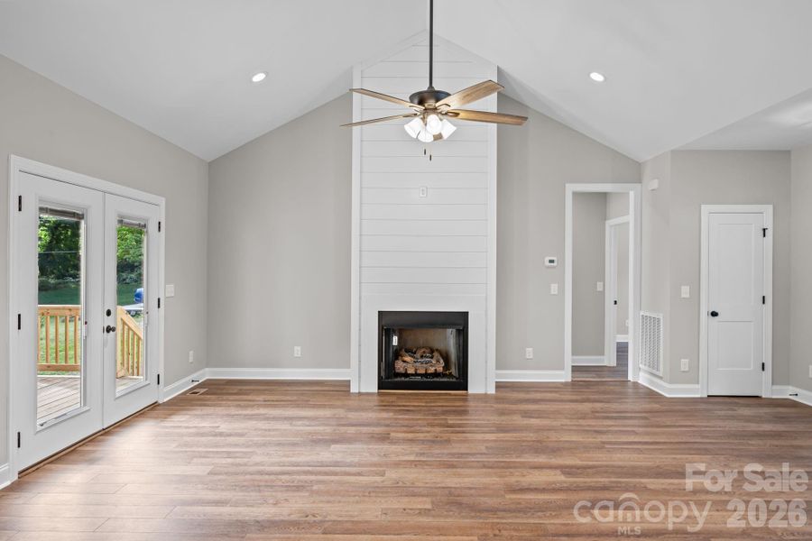 Spacious, unfurnished interior of a new home in , Salisbury (Image 18).