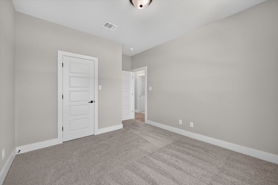 Spacious, unfurnished interior of a new home in Taylor Ranch, Springtown (Image 30).