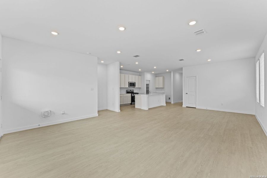 Spacious, unfurnished interior of a new home in Hightop Ridge, Converse (Image 20).