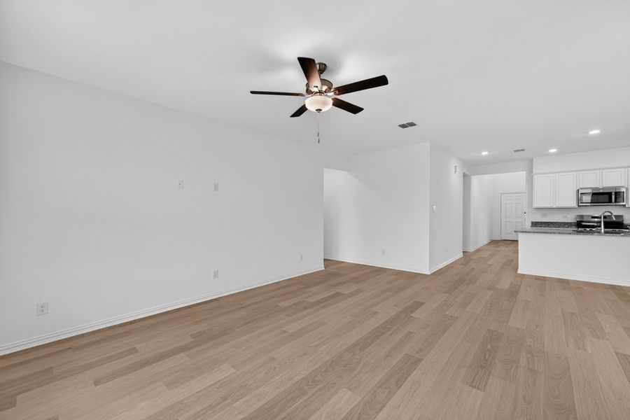 Spacious, unfurnished interior of a new home in River Ridge, Crandall (Image 13).