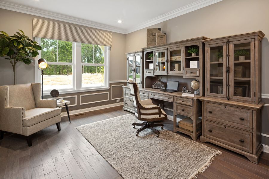 Representative furnished interior of a home built from the Everett by Fischer Homes in Woodberry, Canton (Image 9).
