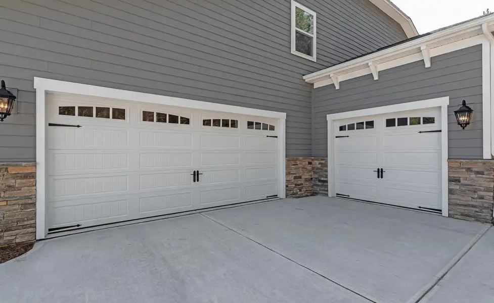 Representative exterior details of a home built from the Muirfield by Greybrook Homes in Edmunds Farm, Clover (Image 3).