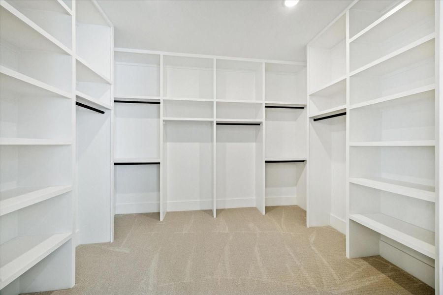 Spacious, unfurnished interior of a new home in West 21st Residences, Houston (Image 18).