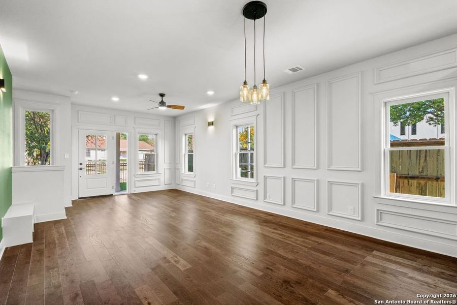 Spacious, unfurnished interior of a new home in , San Antonio (Image 13).