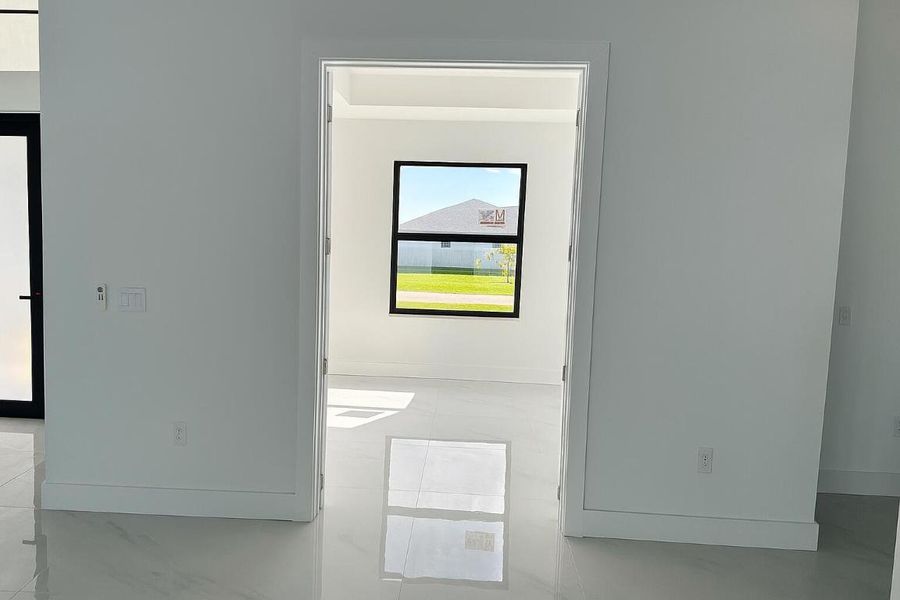 922AE44E-1001-48F5-B493-A7BE0F90D091