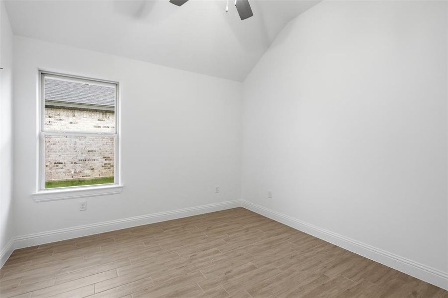 Spacious, unfurnished interior of a new home in , Tolar (Image 28).