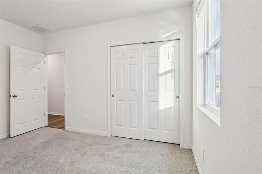 Spacious, unfurnished interior of a new home in The Reserve at Twin Lakes, St. Cloud (Image 26).