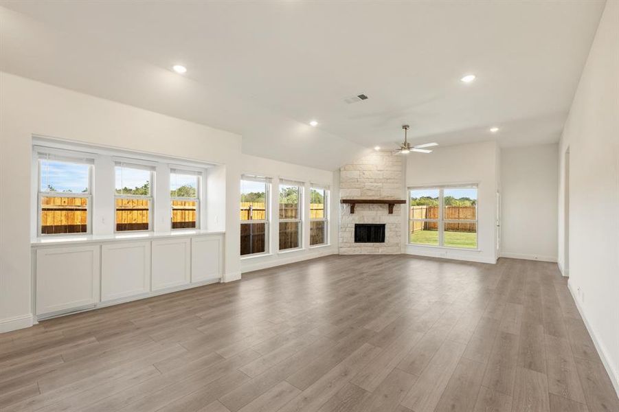 Spacious, unfurnished interior of a new home in East Oak Creek 60-65, Commerce (Image 34).