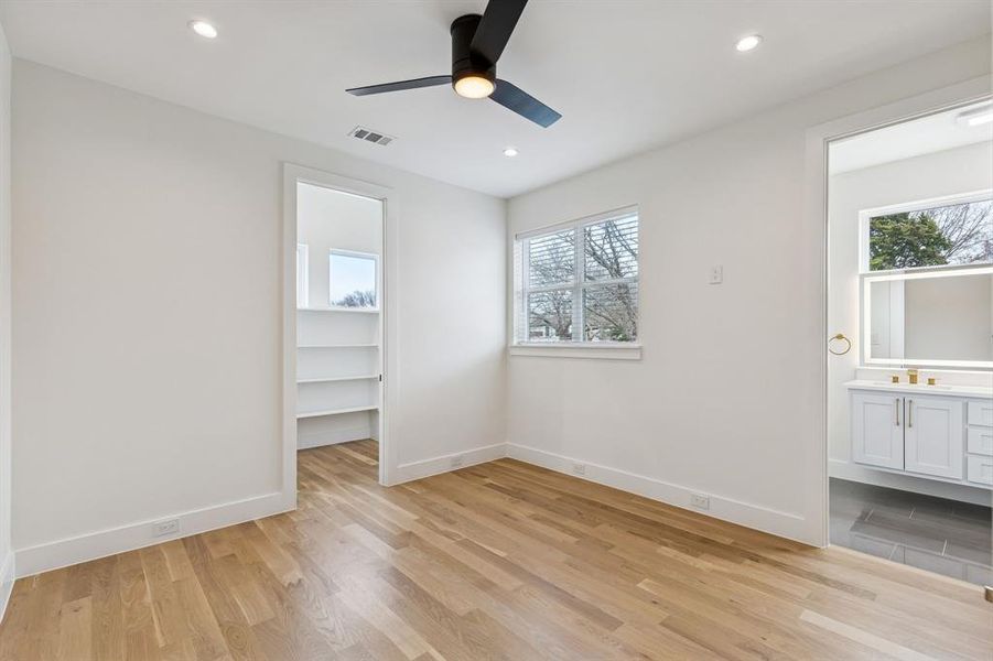 Spacious, unfurnished interior of a new home in , Dallas (Image 24).