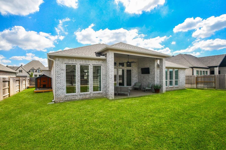 Decking for doghouse could also be great for storage shed!