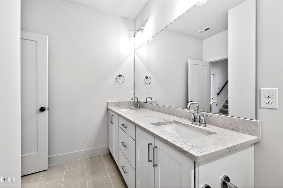 982 Helix (40) 982 Helix (40)