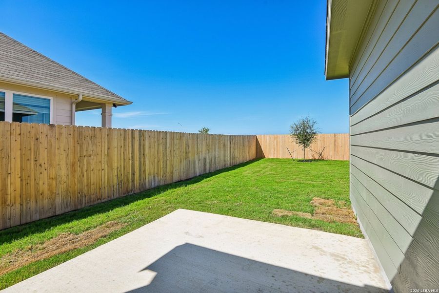 Exterior details and patio area of a home in Arroyo Ranch, Seguin (Image 4).
