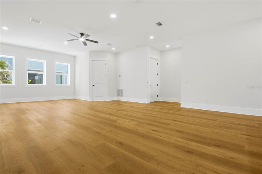 Spacious, unfurnished interior of a new home in , Dunedin (Image 26). Spacious, unfurnished interior of a new home in , Dunedin (Image 26).