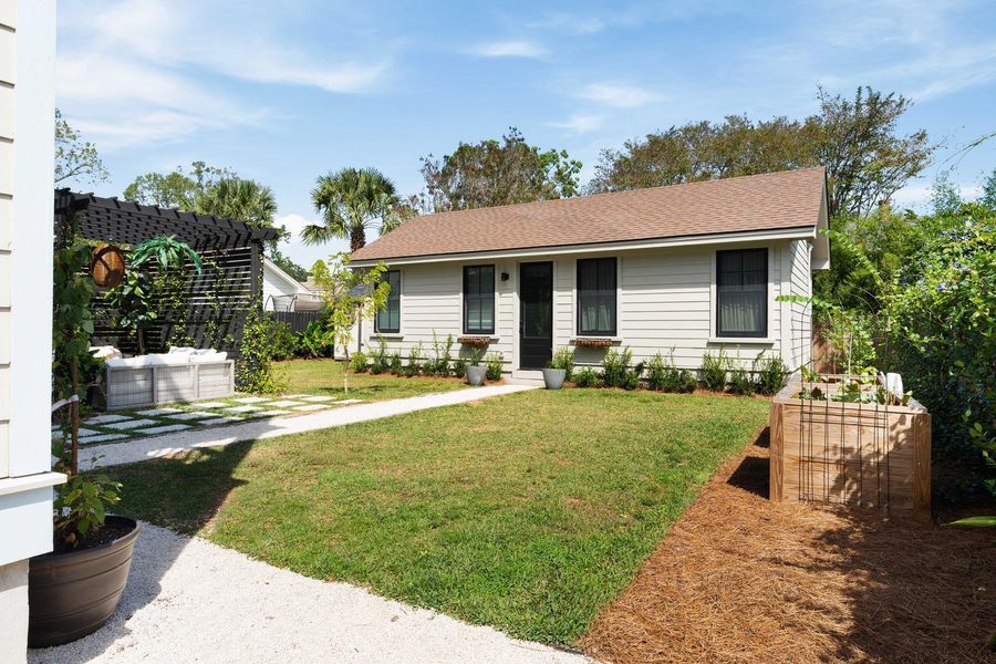 Exterior details and patio area of a home in , Charleston (Image 44).