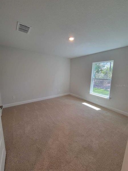 Spacious, unfurnished interior of a new home in , Ocala (Image 17).