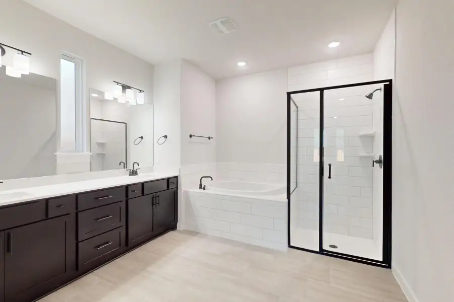 Furnished interior view inside a new home in Edgewood, Leander (Image 11).