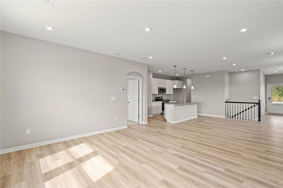Spacious, unfurnished interior of a new home in Villas at Gold Creek, Dawsonville (Image 13).