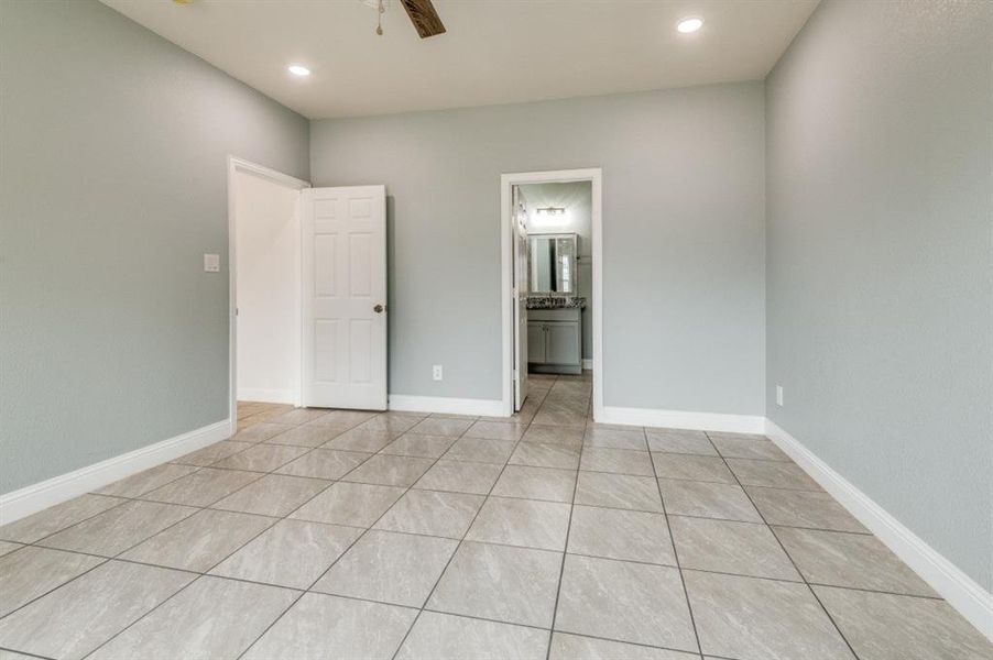 Spacious, unfurnished interior of a new home in , Fort Worth (Image 19). Spacious, unfurnished interior of a new home in , Fort Worth (Image 19).