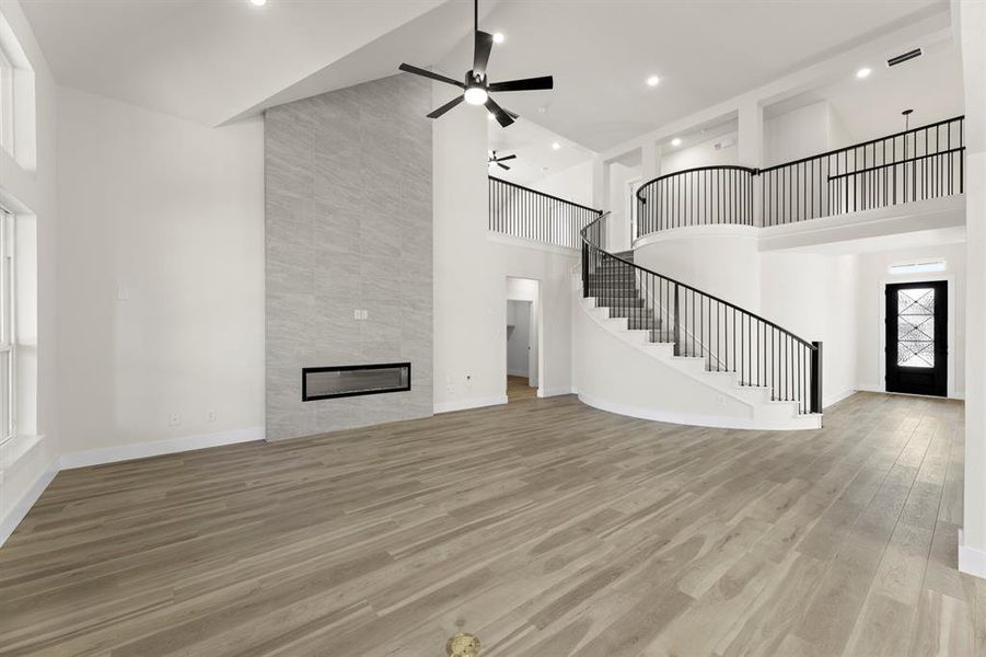 10. 6225 Mulberry - Family (2)