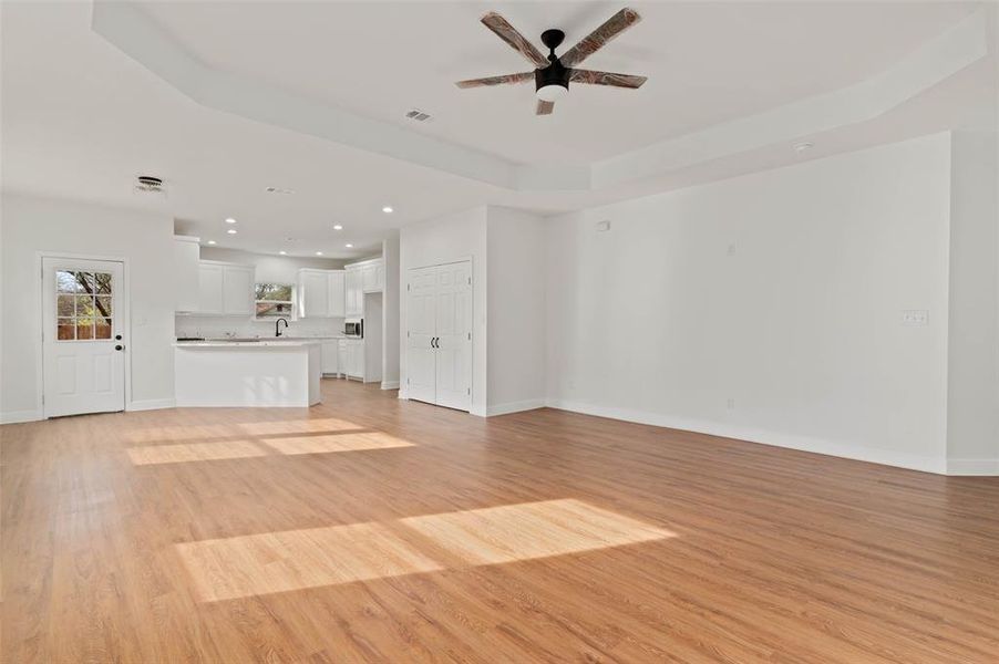 Spacious, unfurnished interior of a new home in , Gainesville (Image 15).