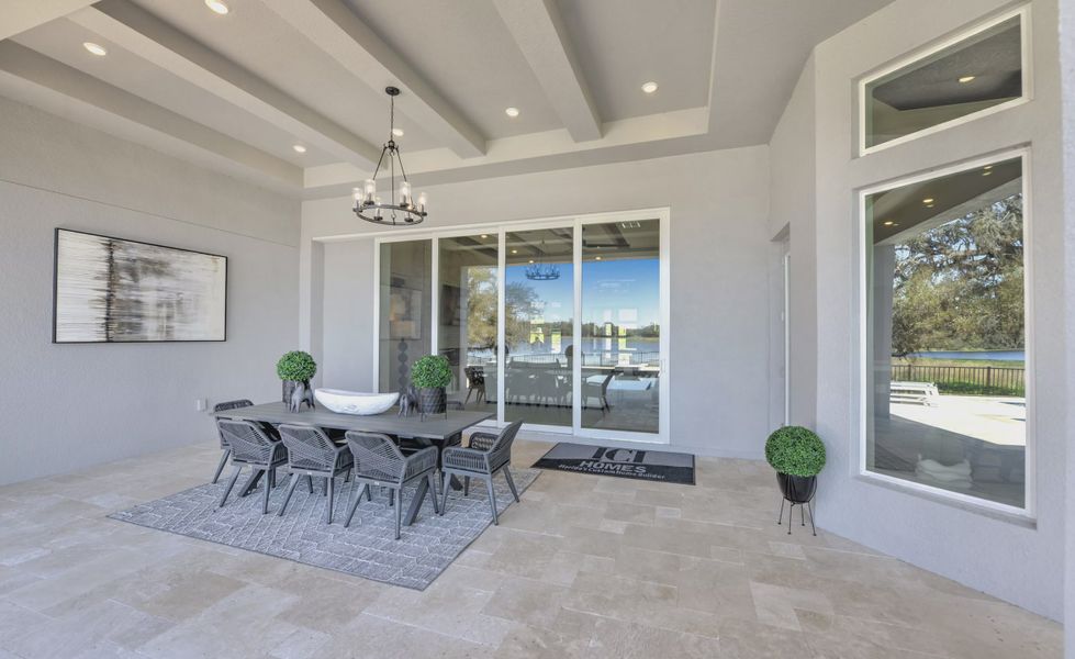 Exterior details and patio area of a home in West Hill Estates, Dade City (Image 26).