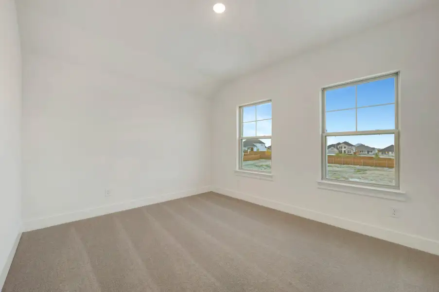 Spacious, unfurnished interior of a new home in LaPrelle, Fort Worth (Image 34).