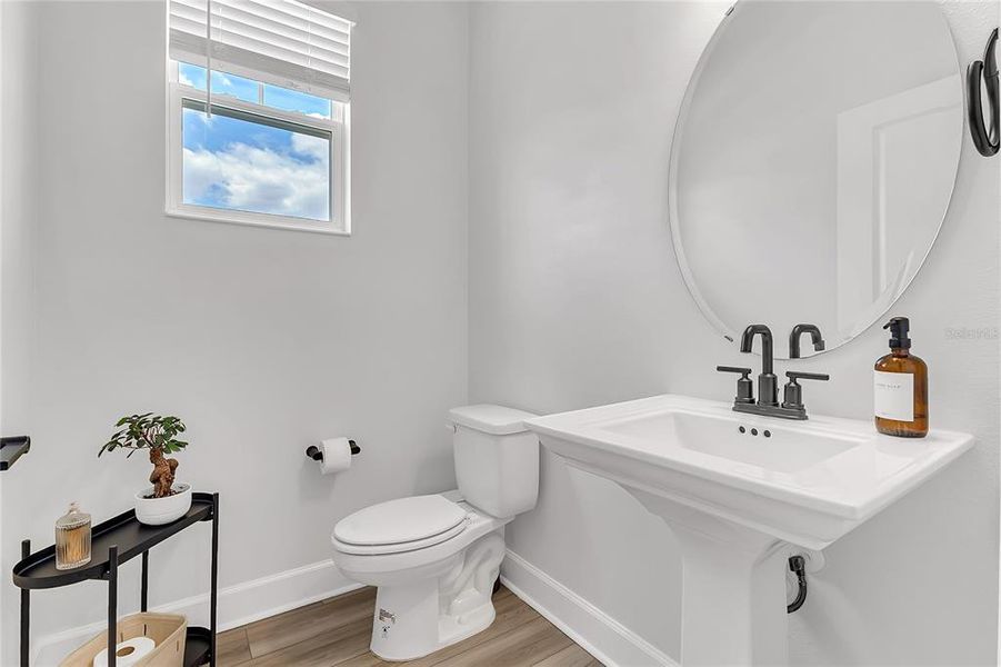 Furnished interior view inside a new home in , Winter Garden (Image 11).