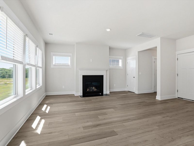 Spacious, unfurnished interior of a new home in Crossing at Abner Creek, Greer (Image 11). Spacious, unfurnished interior of a new home in Crossing at Abner Creek, Greer (Image 11).