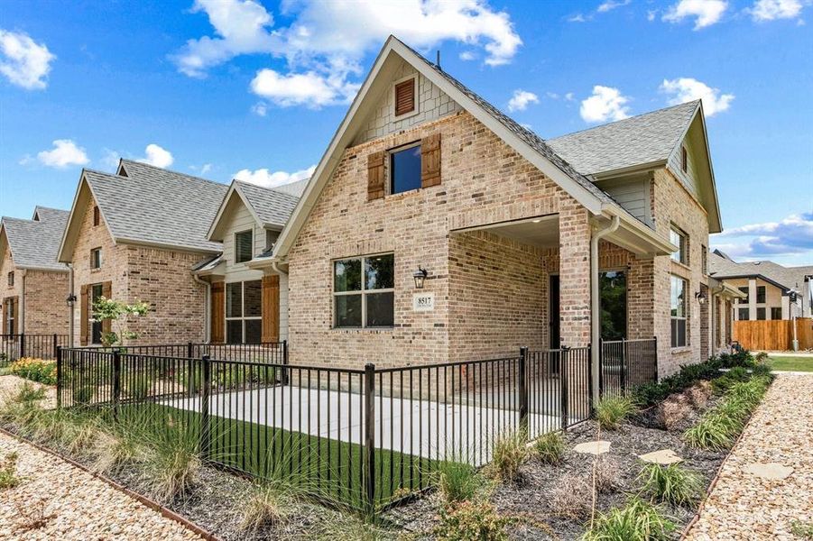 002-8517DelRioTrail-Rowlett-TX-75089-Exterior.jpg-SMALL