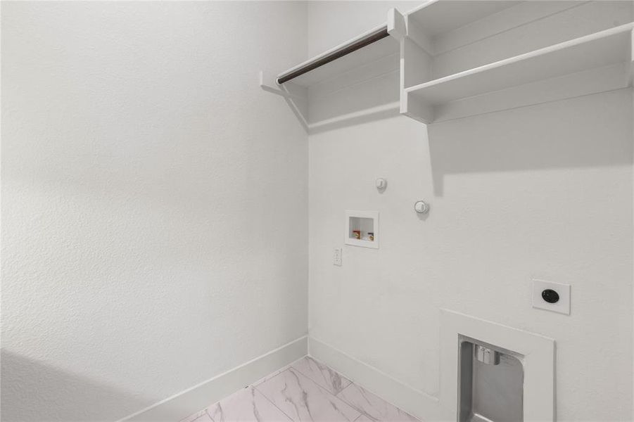 Furnished interior view inside a new home in King Crossing Estates, Van Alstyne (Image 7).