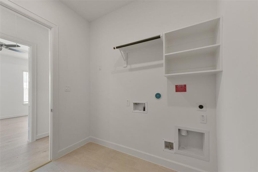 Spacious, unfurnished interior of a new home in Pearland Old Townsite, Pearland (Image 14). Spacious, unfurnished interior of a new home in Pearland Old Townsite, Pearland (Image 14).