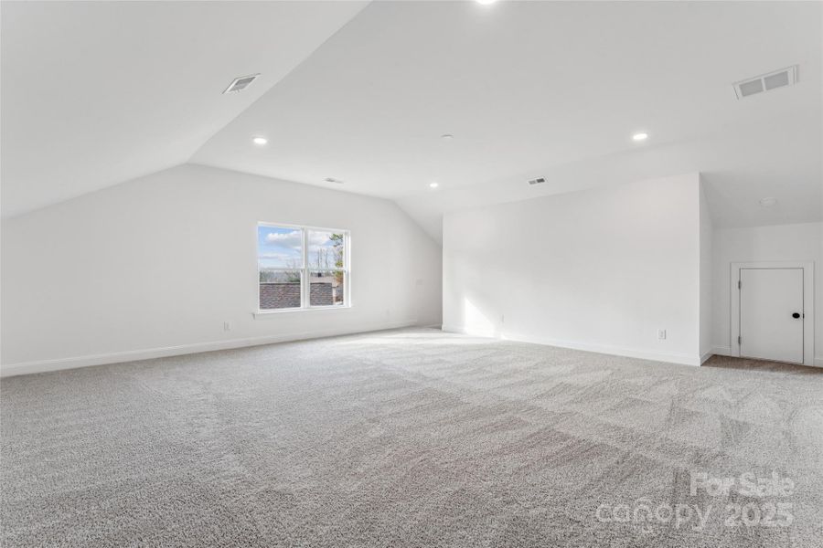 Rec/bonus room Rec/bonus room