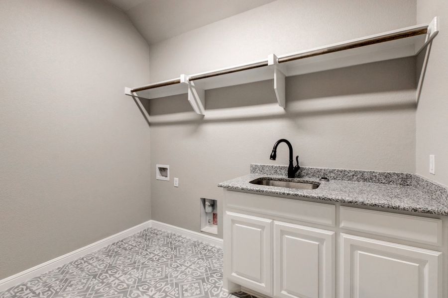 Representative furnished interior of a home built from the The Jackson by Doug Parr Custom Homes in Monarch Manor, Poolville (Image 10).