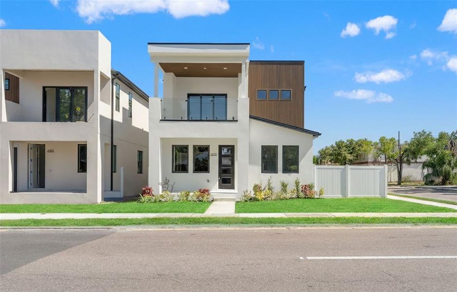 Image 47 of a home in .