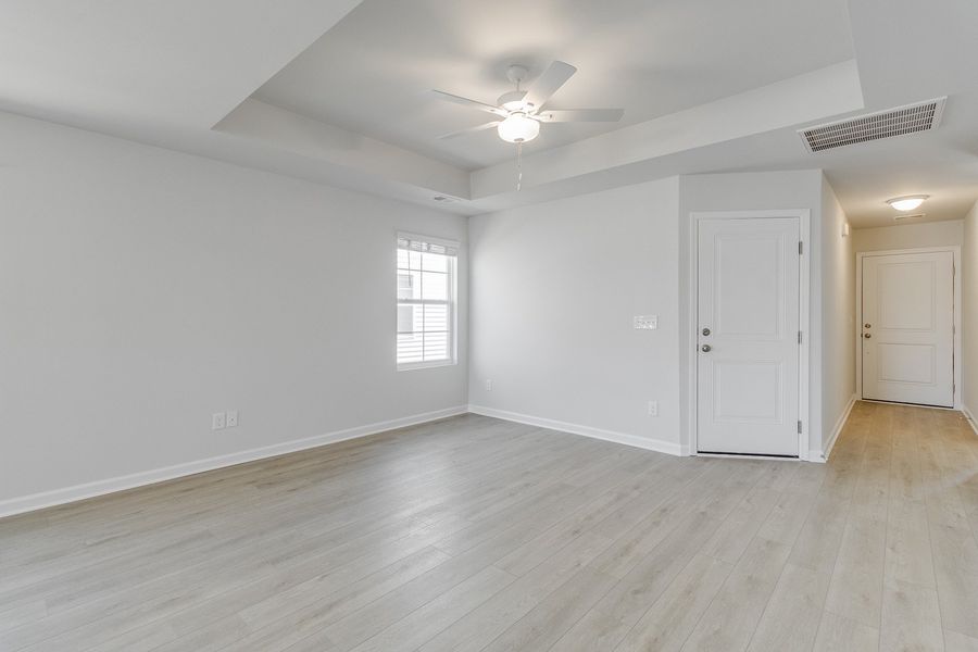 Spacious, unfurnished interior of a new home in Bluefield, Lexington (Image 15). Spacious, unfurnished interior of a new home in Bluefield, Lexington (Image 15).