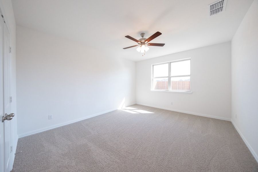 Spacious, unfurnished interior of a new home in Verandah, Royse City (Image 24). Spacious, unfurnished interior of a new home in Verandah, Royse City (Image 24).