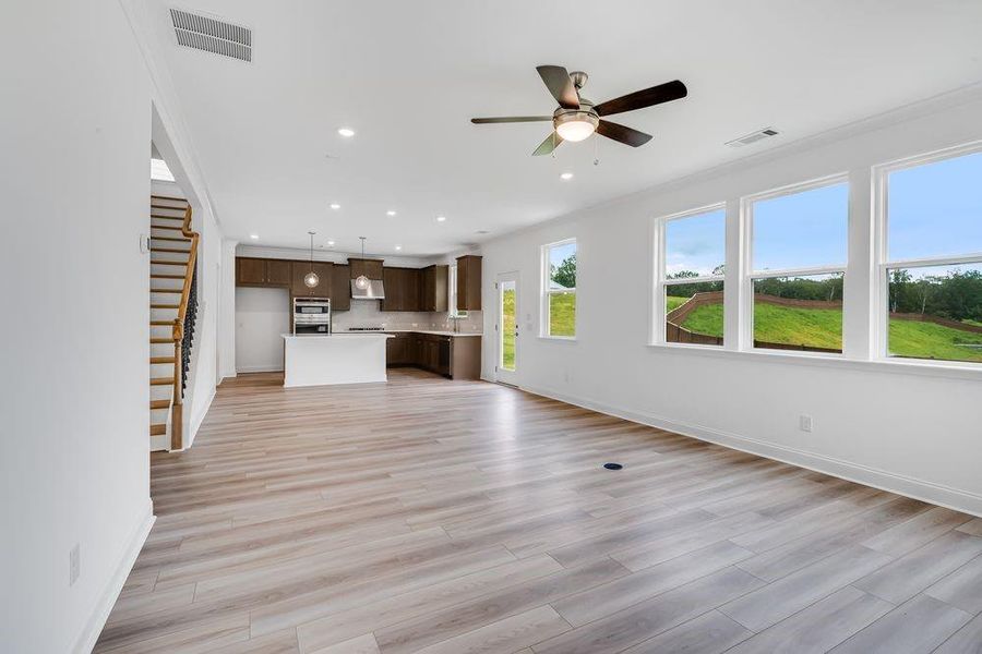 Spacious, unfurnished interior of a new home in Bennett Farm, Loganville (Image 11).