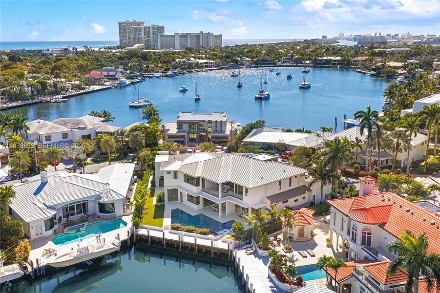 Condo located in Fort Lauderdale, FL showcasing its design and architecture (Image 4). Condo located in Fort Lauderdale, FL showcasing its design and architecture (Image 4).