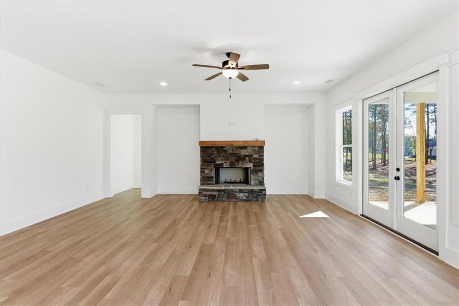 Spacious, unfurnished interior of a new home in , Waleska (Image 37).