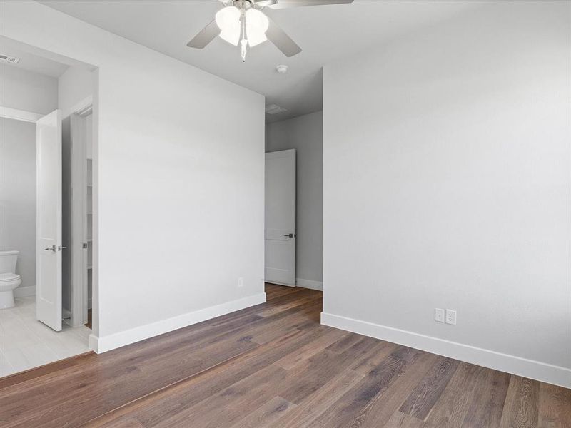 Spacious, unfurnished interior of a new home in Hidden Valley I, Princeton (Image 13).
