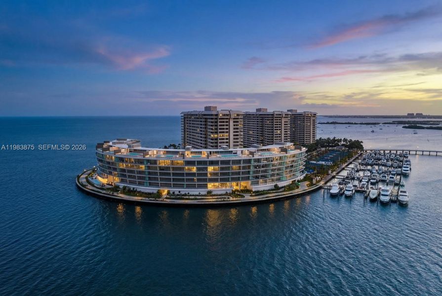 Condo located in Miami, FL showcasing its design and architecture (Image 23).