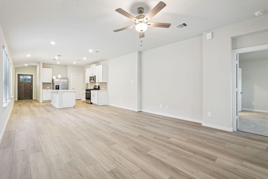 Image 3 of a home in Mavera. Image 3 of a home in Mavera.