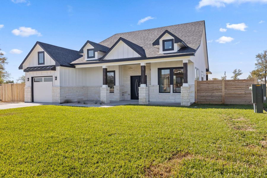 Exterior details and patio area of a home in , Dale (Image 25).