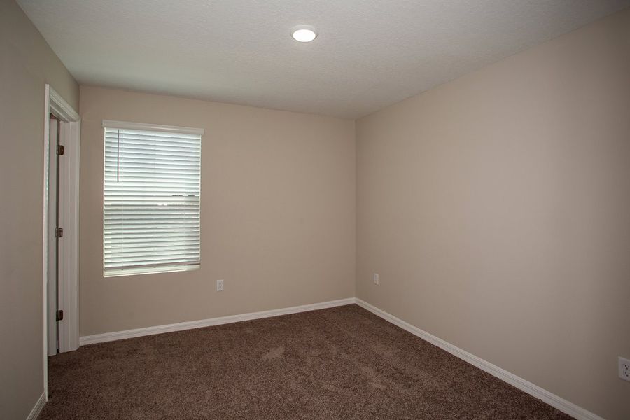Spacious, unfurnished interior of a new home in Scenic Terrace, Haines City (Image 8).